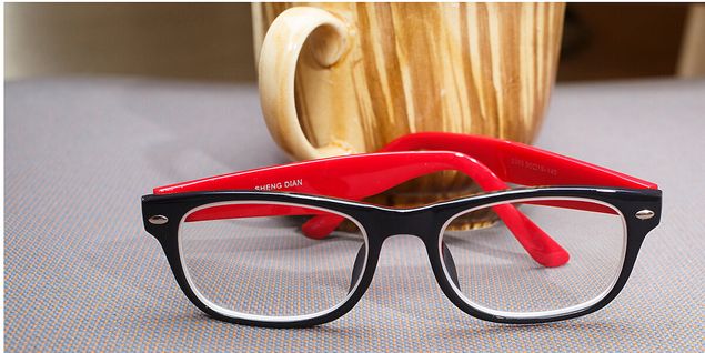 SelectSpecs P2383 - Black and Red